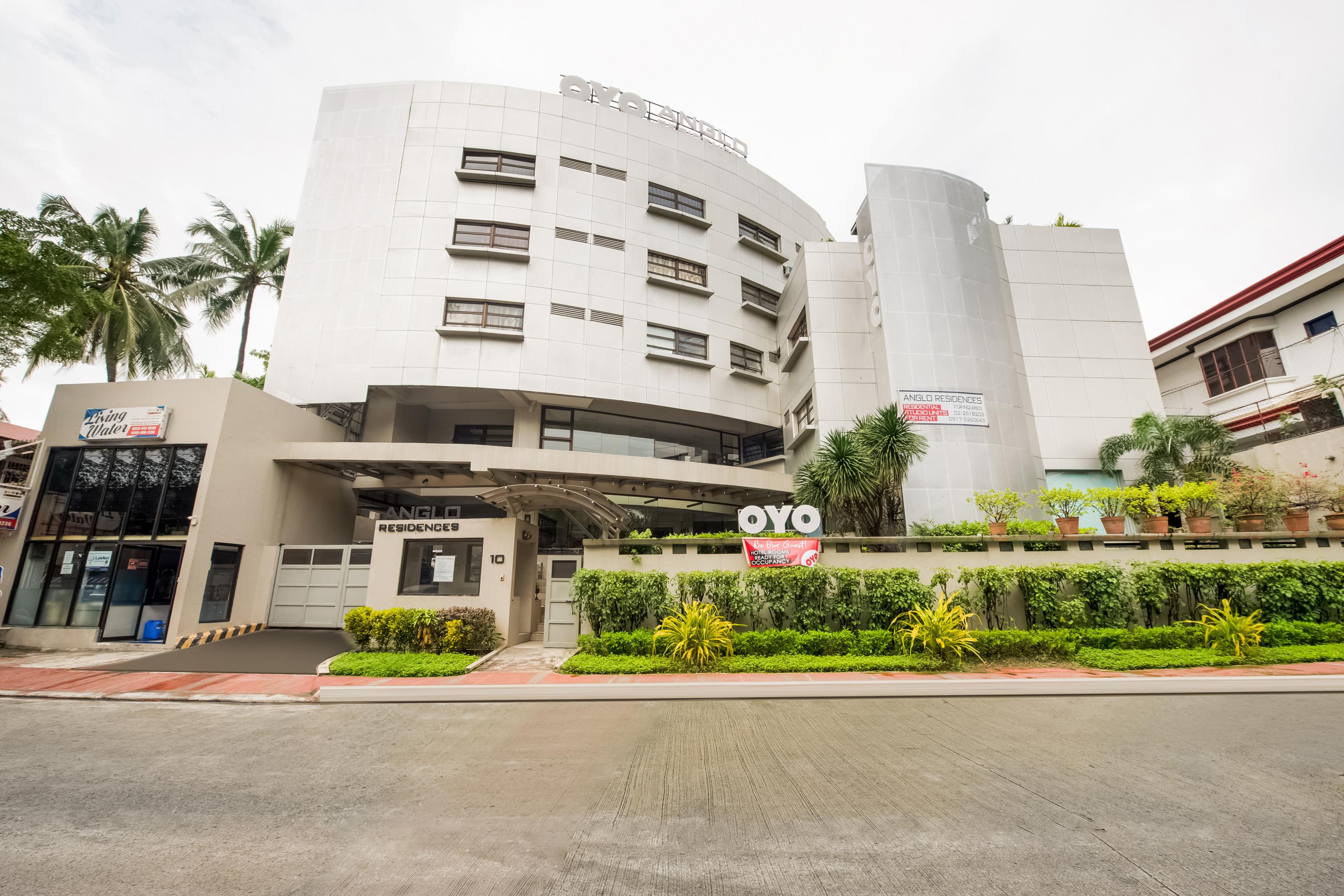 Anglo Residences Manila Кесон Сити Екстериор снимка