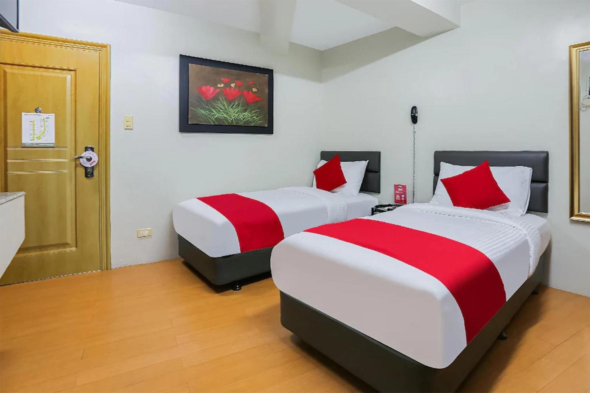Anglo Residences Manila Кесон Сити Екстериор снимка