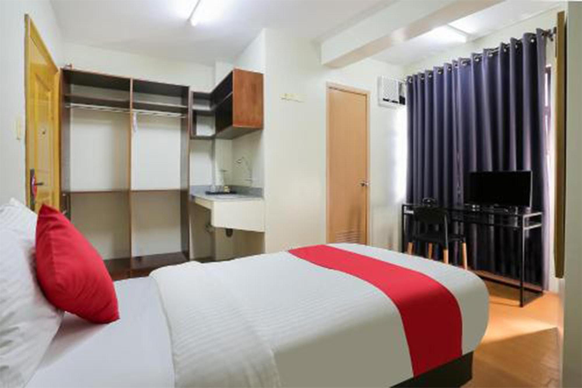 Anglo Residences Manila Кесон Сити Екстериор снимка